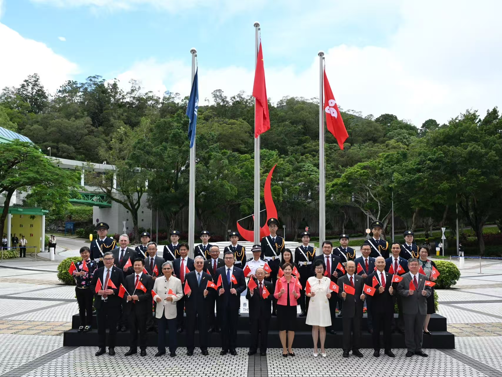 hk_c_1751354088062026449.jpg hk_c_9a5ae4718e506a3b445ff71d65bbaeb9_.jpg